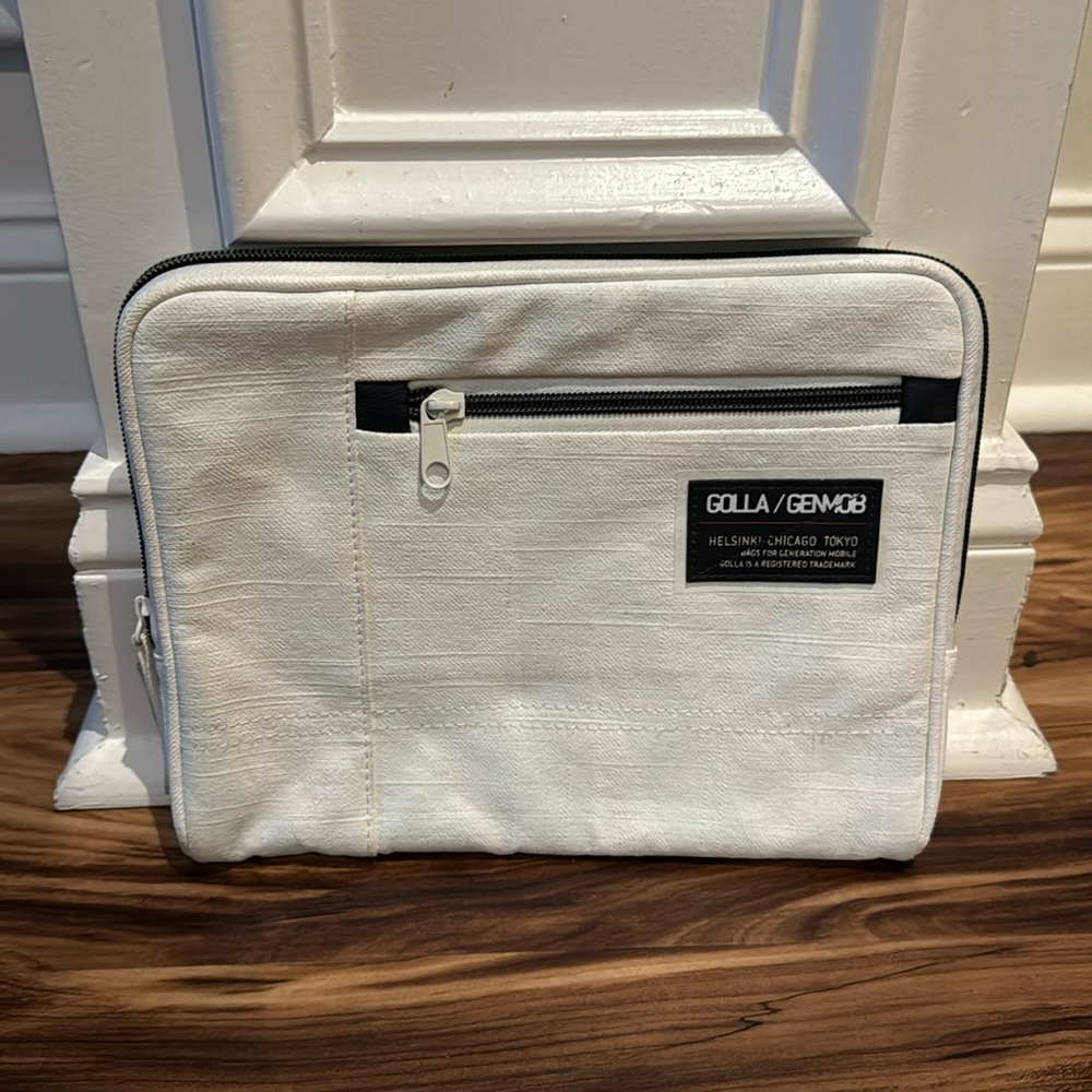Golla genmob iPad case